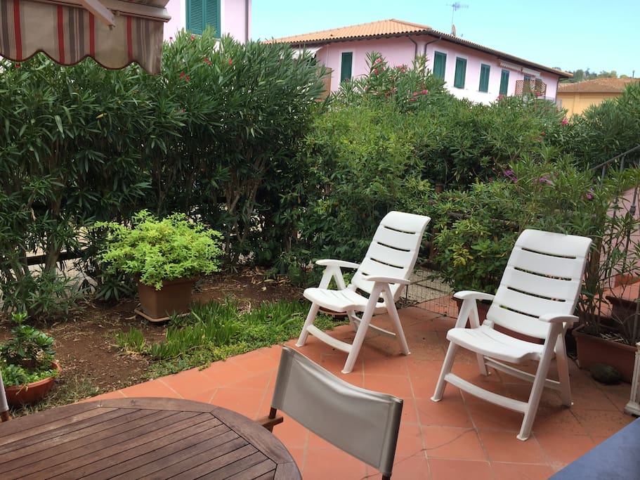 Giardino Lato ingresso