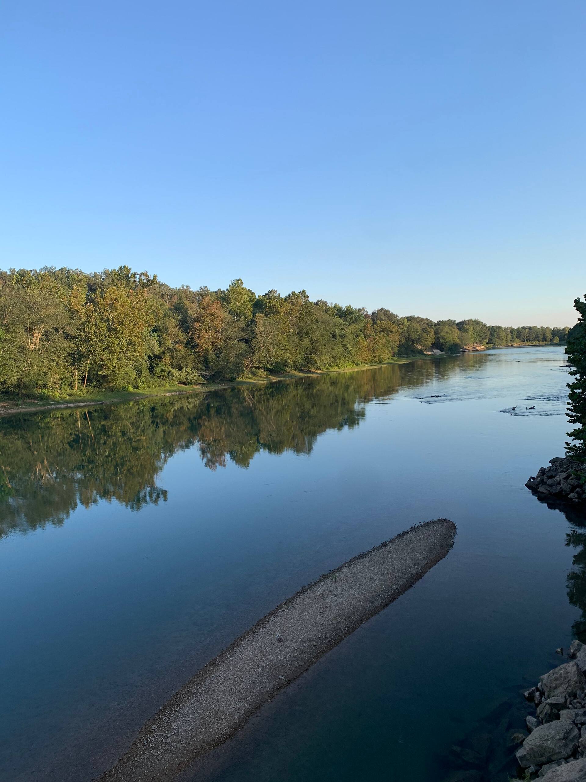 Cabin Right on Current River, conveniently located close to town. — zdjęcie 2