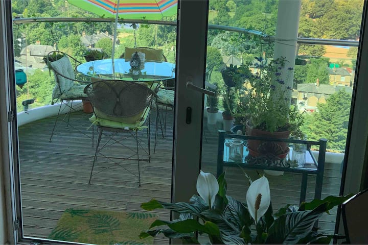 Luxury Flat - Spectacular View From Balcony - Cockfosters