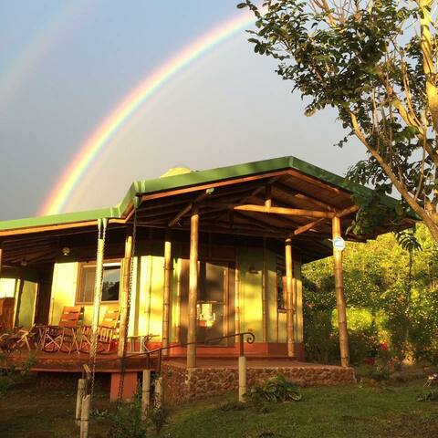 Stunning Bamboo House on Coffee Farm near Poas