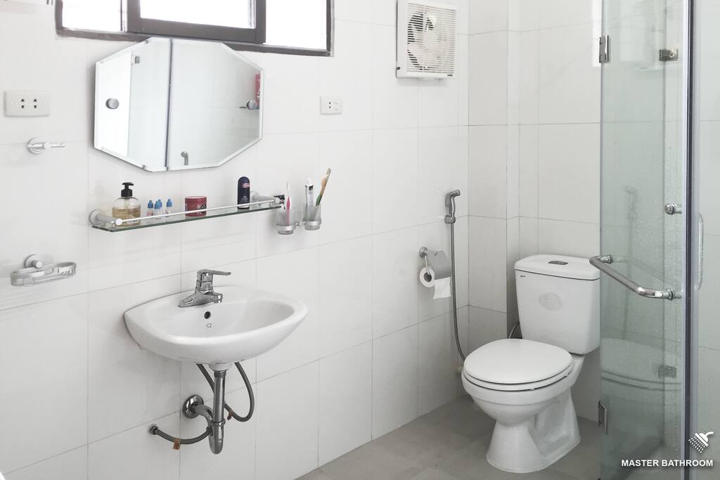 Your spacious Master Bathroom.