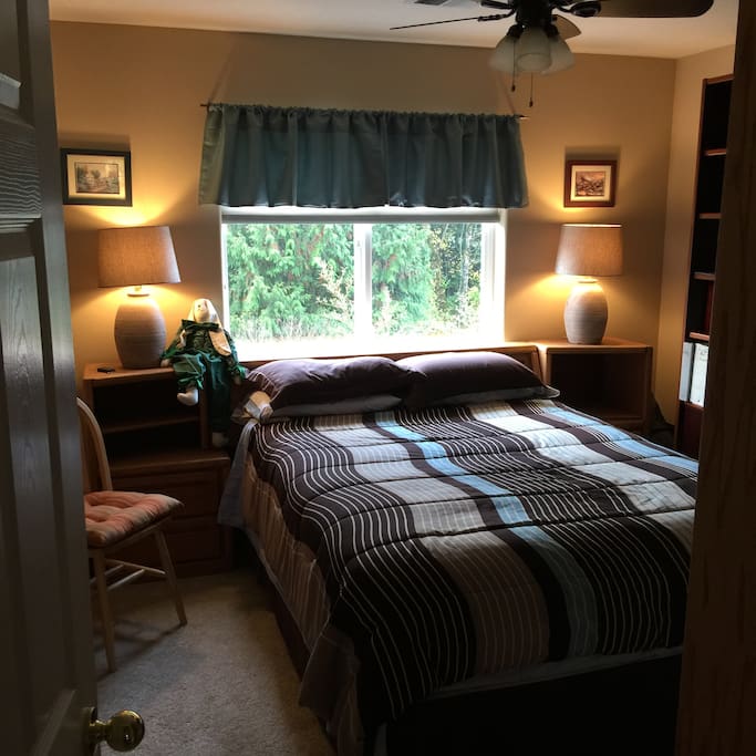 Second floor Bedroom with queen bed