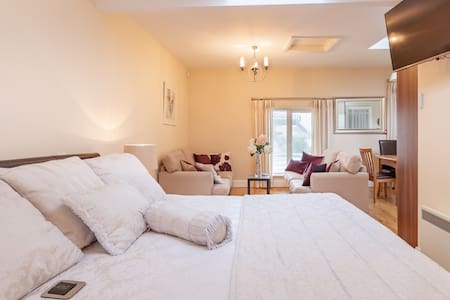 Deluxe New Apartment in the heart of Killarney