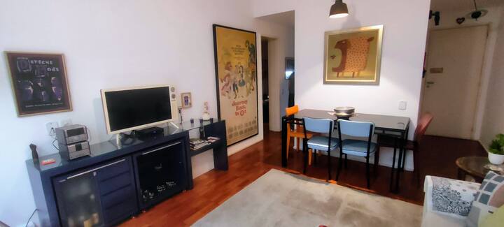 Leme/Copa, 2 bedrooms, terrace, 50m from the beach