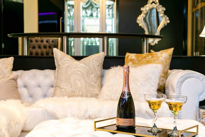 #2004 Cartwright – Glimmer Shimmer gallery image 3