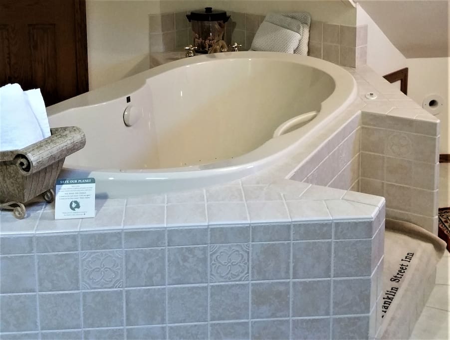 Jetted Tub