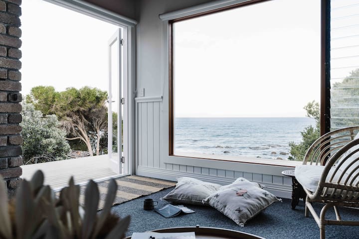 Whale Song  ~ Oceanfront Escape - Tasmania