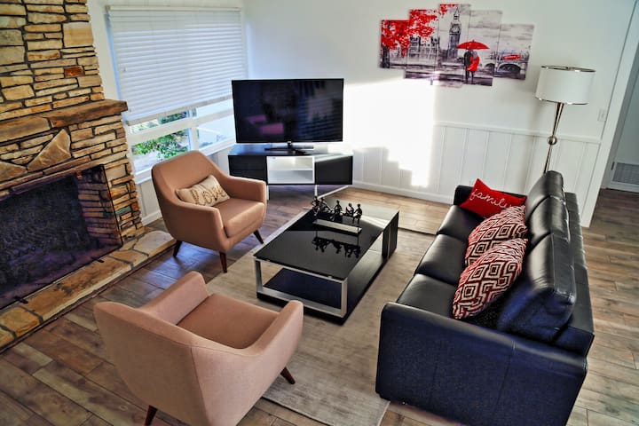 Charming Carmel House - Short walk to 2 Beaches