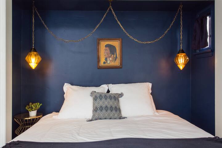 Silverlake garden estate w/pool(feat. in LA times) gallery image 2