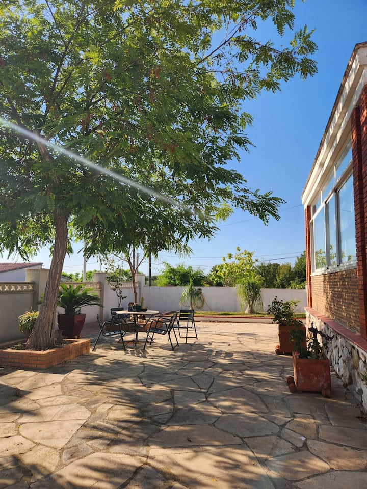 Chalet With Pool, Patio, Garden - Costa Dorada, España