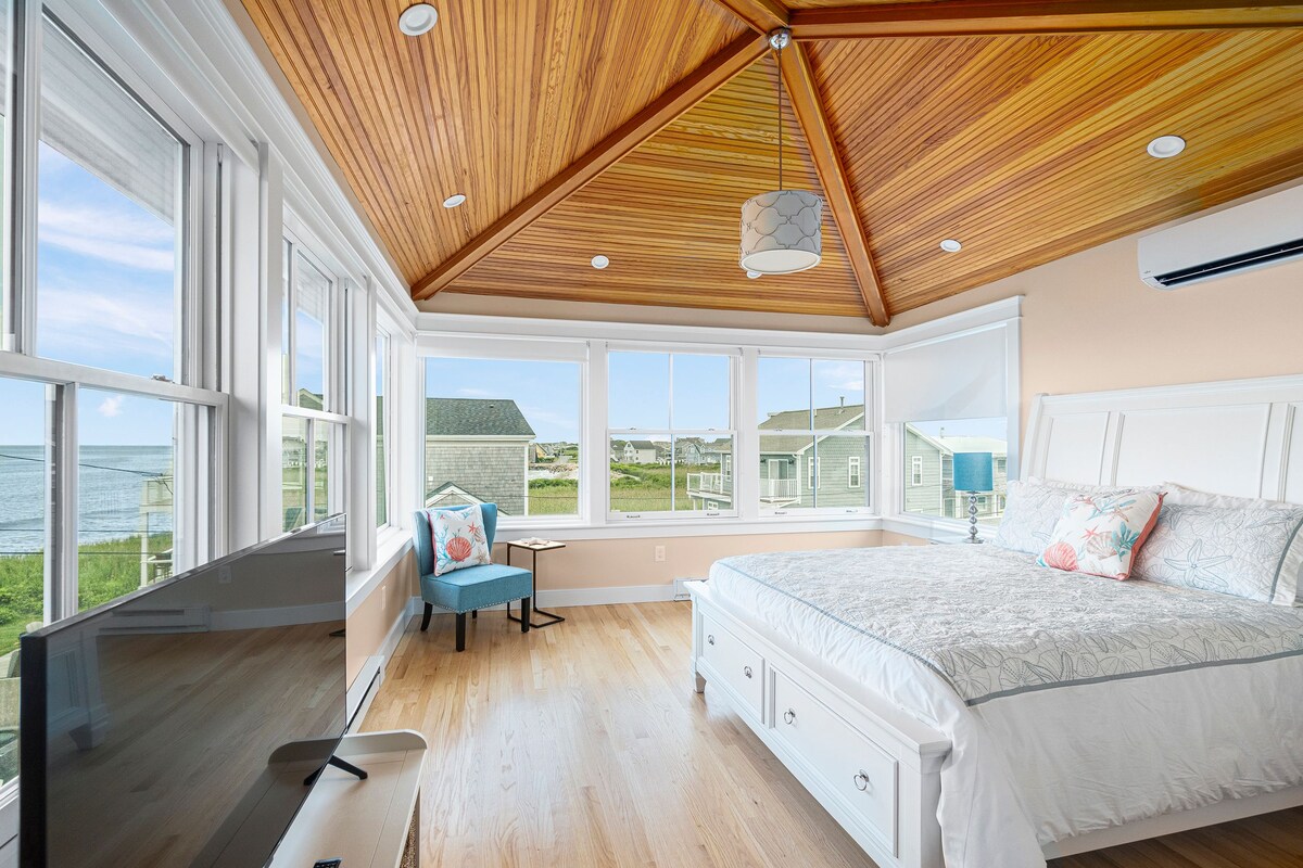 Საძინებელი №5: მესამე სართულის დედოფალი ოკეანის შესანიშნავი ხედით