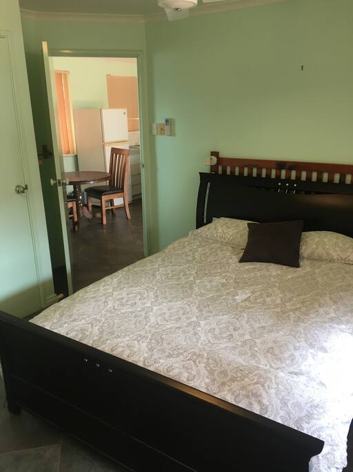 Queen bed