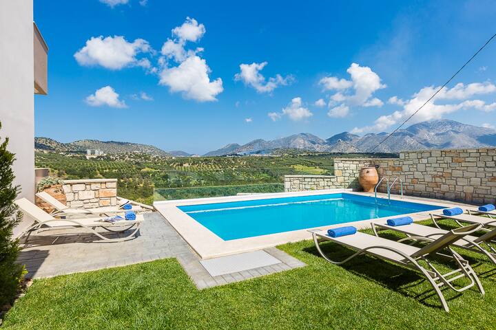 Renta Villa Eleni, with Pool, BBQ & Playground