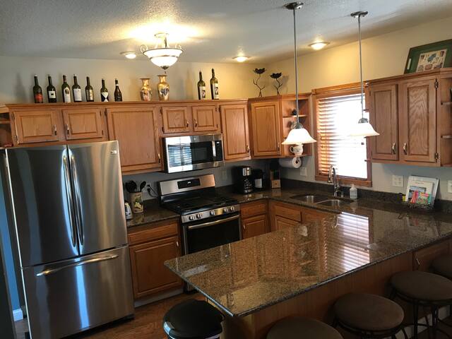 South Hill home close to historic Stillwater gallery image 4