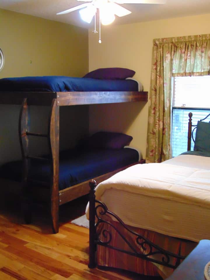 საძინებელი 2