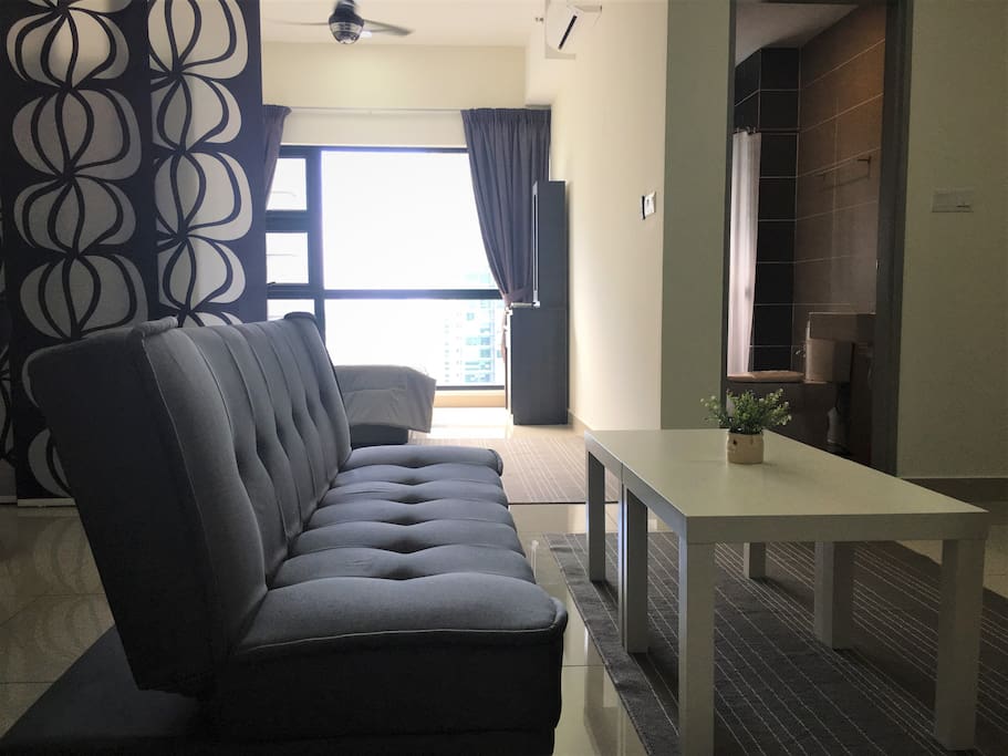 3 Seater sofa that can be transformed into a bed