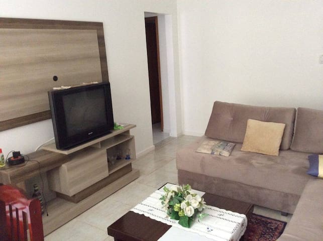 1 quadra da praia, ótimo apartamento!