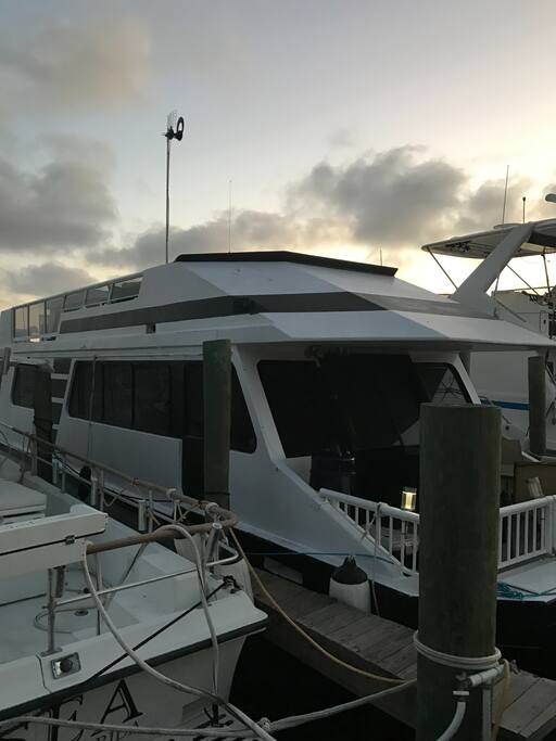 DOCKED VIEW
