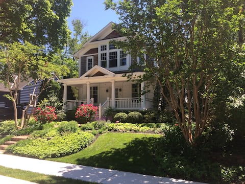Immaculate Apartment in Downtown Bethesda