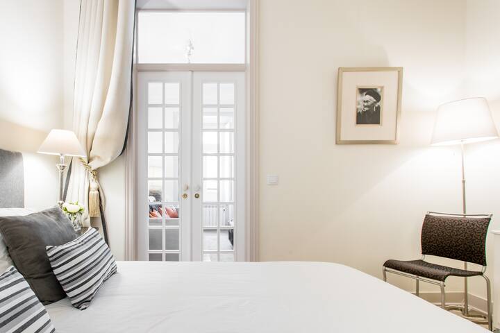 Nice Apartment, Three Suites and Terrace, Lisbon Center gallery image 4
