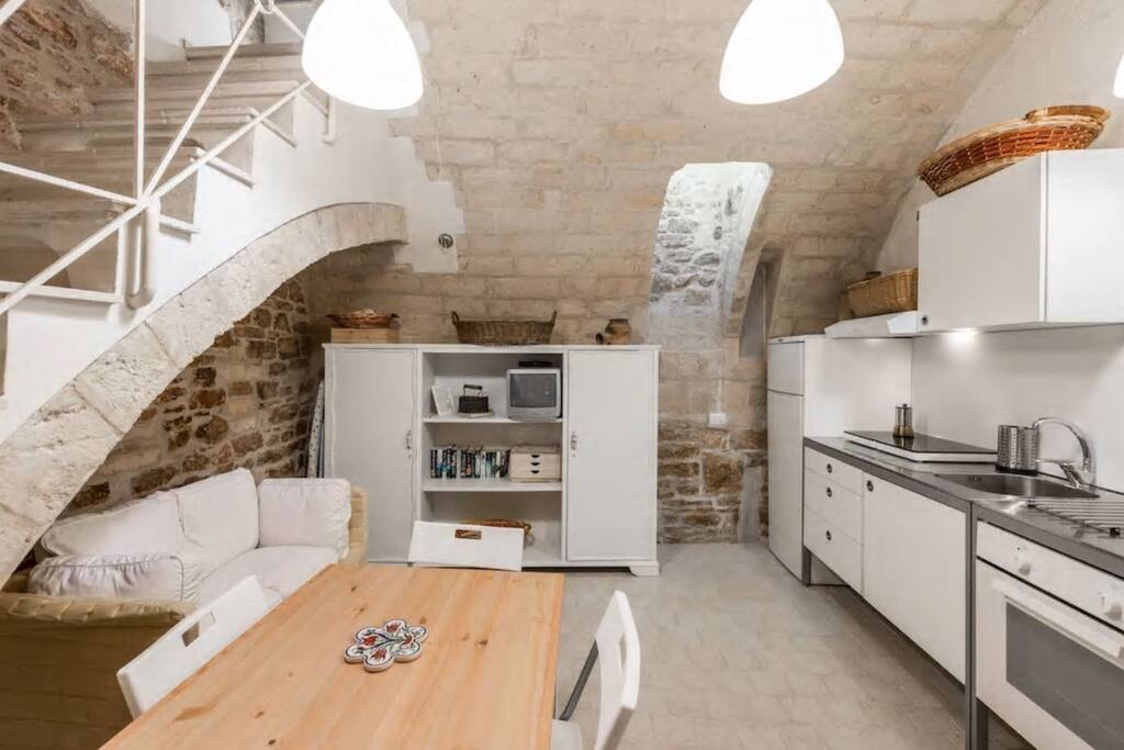 La cucina pranzo attrezzata!
