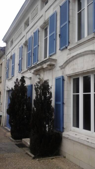 Façade en pierres de taille.
Beaucoup de cachet