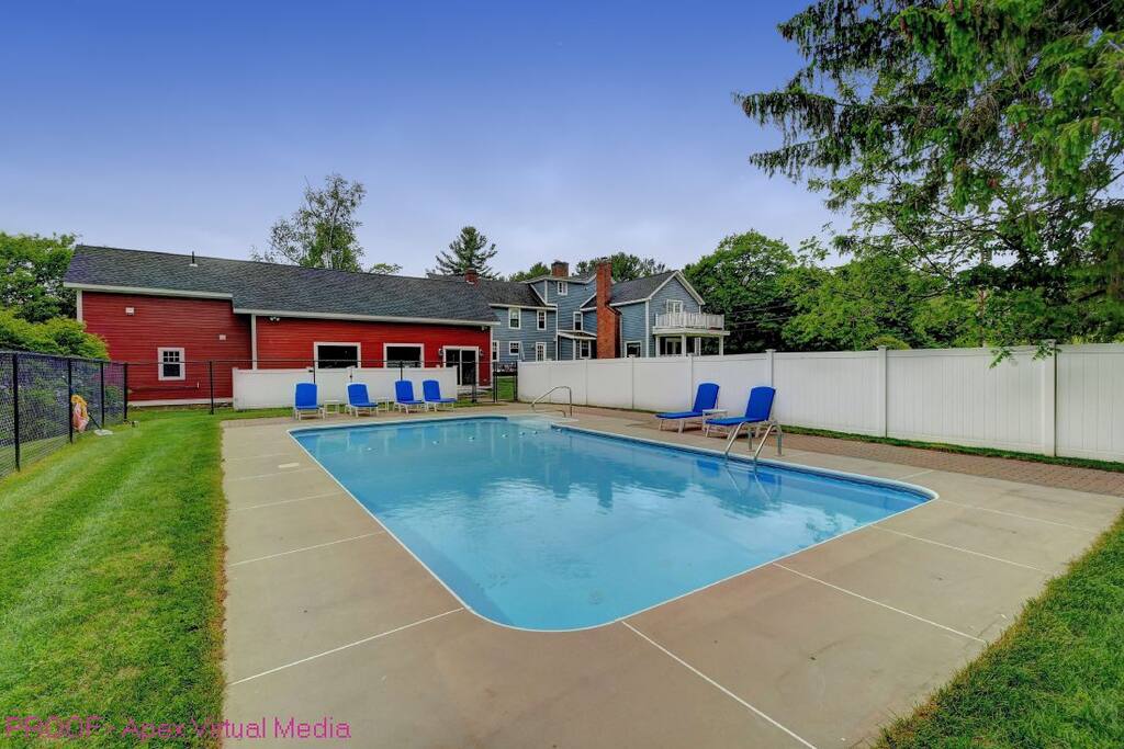 Pool area