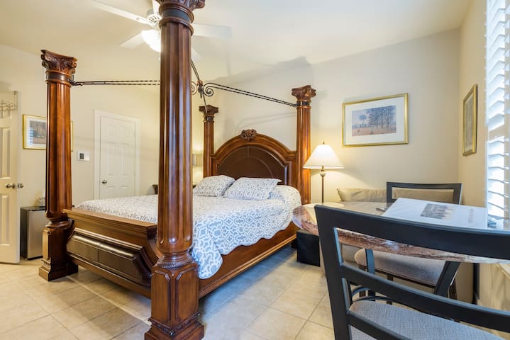 Memorial Blvd studio.