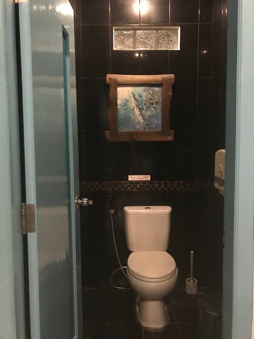 Clean toilet