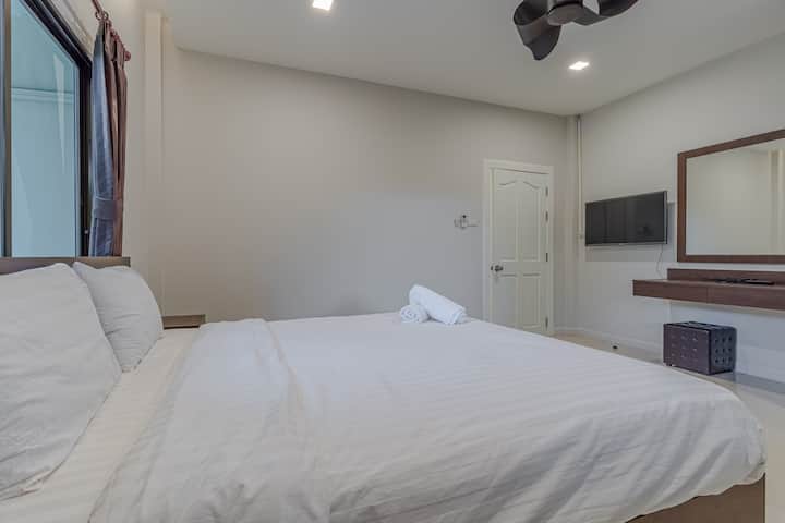 საძინებელი 4