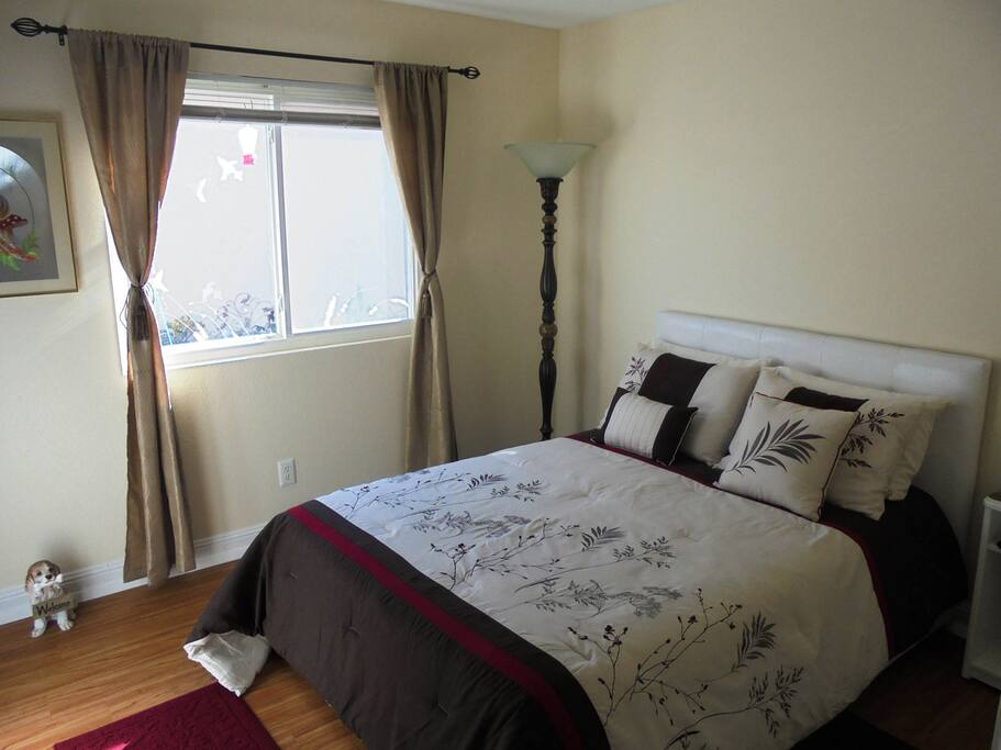 Guest bedroom