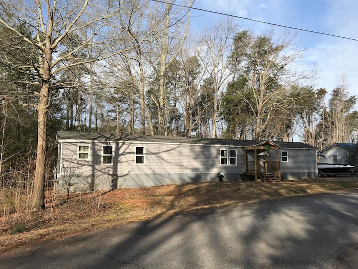 Lake Hartwell Vacation Rentals Houseboat and House Rentals Airbnb