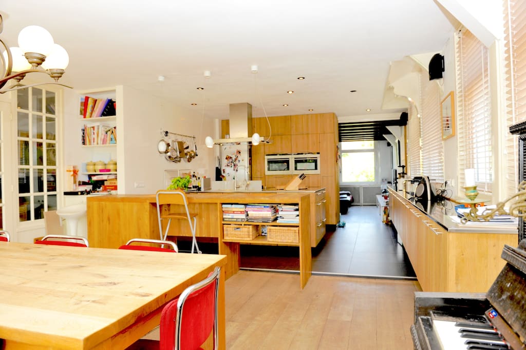 Modern living kitchen with great view over the dyke from large diner table