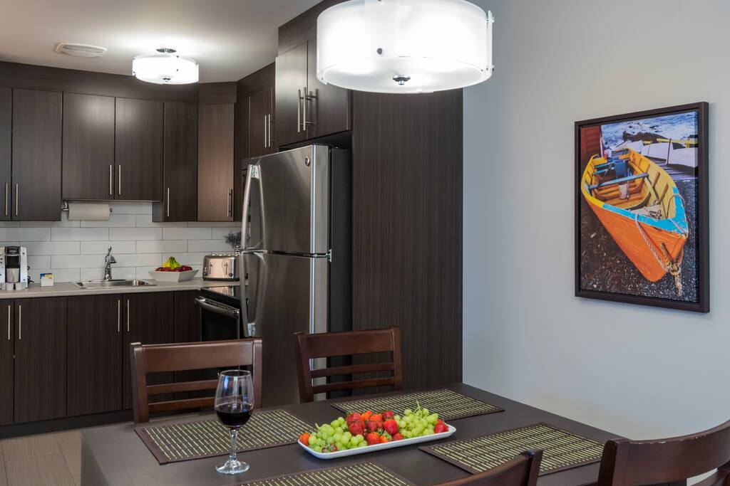 Full kitchen