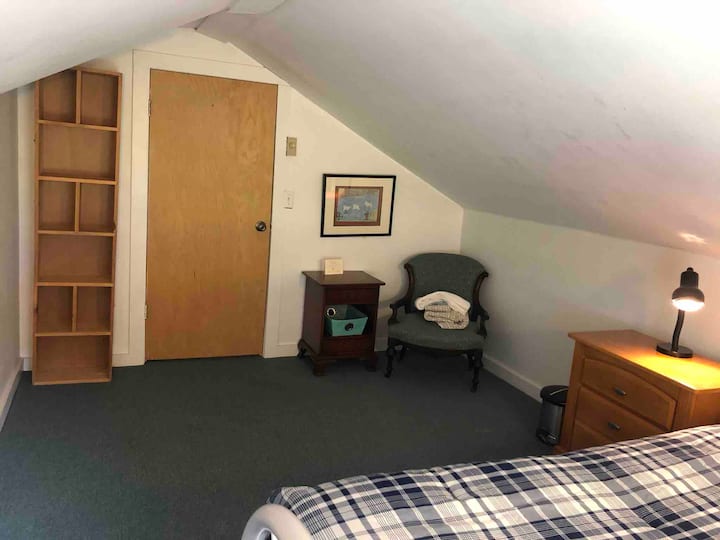 "Clethra" Solo Stay near URI/Newport Houses for Rent in South