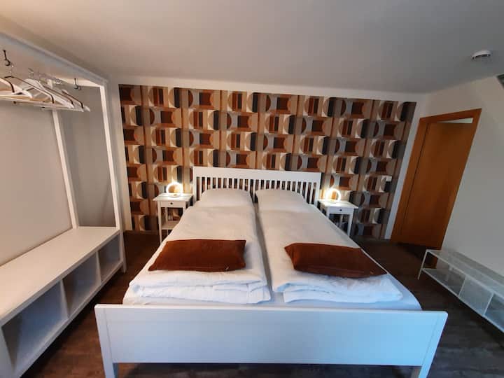 Sakafu ya chini ya chumba cha kulala mara