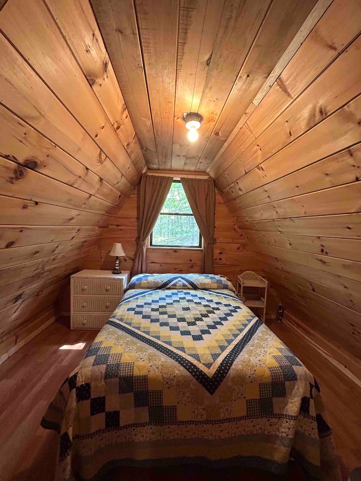 Loft bedroom with Full size bed, dresser drawer 