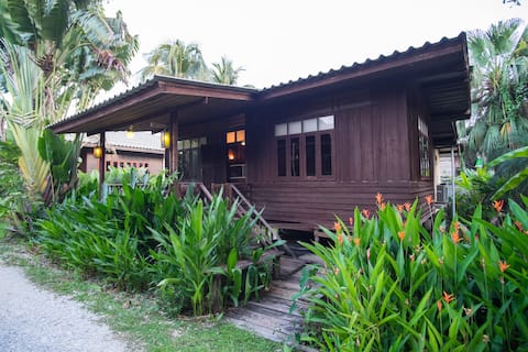 Lotus Village: Family house