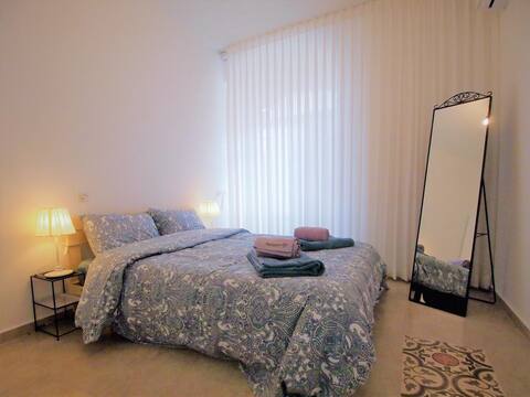 Authentic Luxury 1BR Suite - City Center