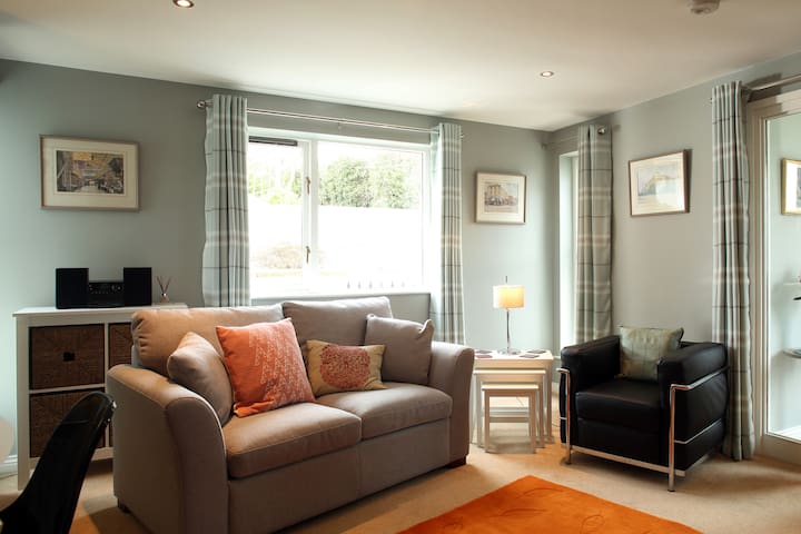 Cosy country retreat close to Belfast