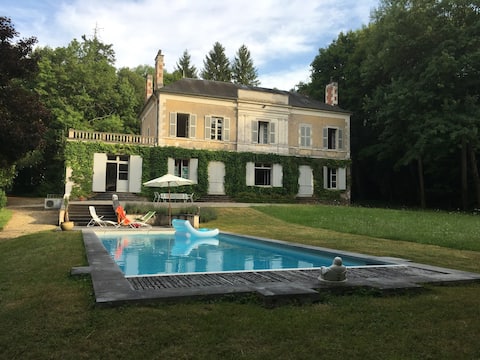 18th century manor near Bourges