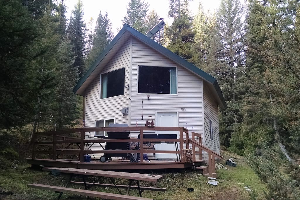 Off grid remote cabin w/the on grid features Cabins for Rent in Shelley, Idaho, United States