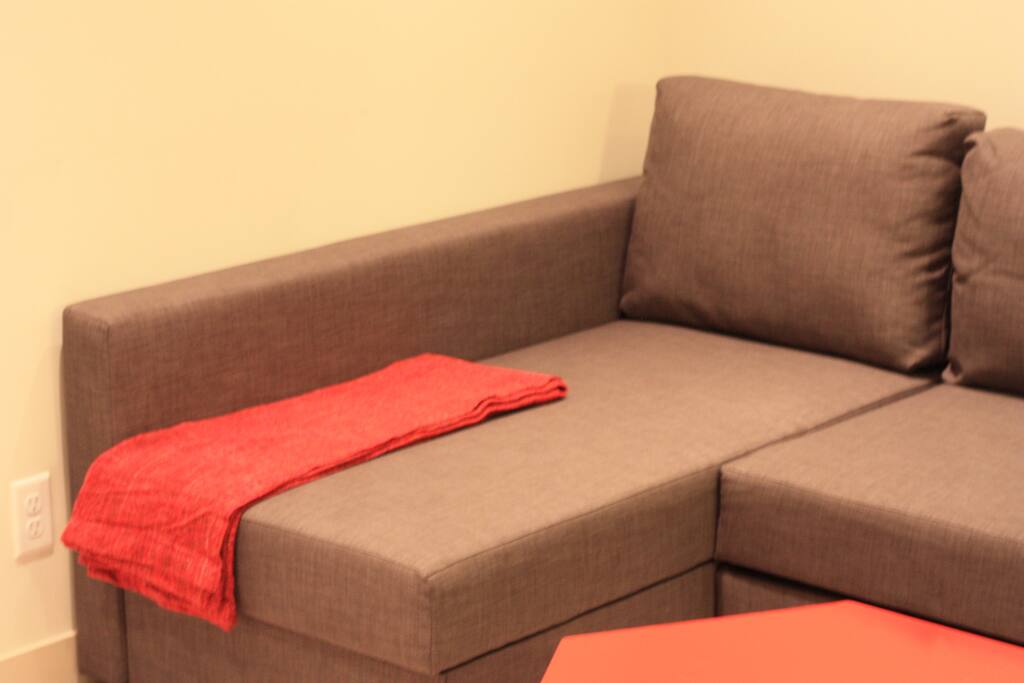 Throw blanket on sofabed