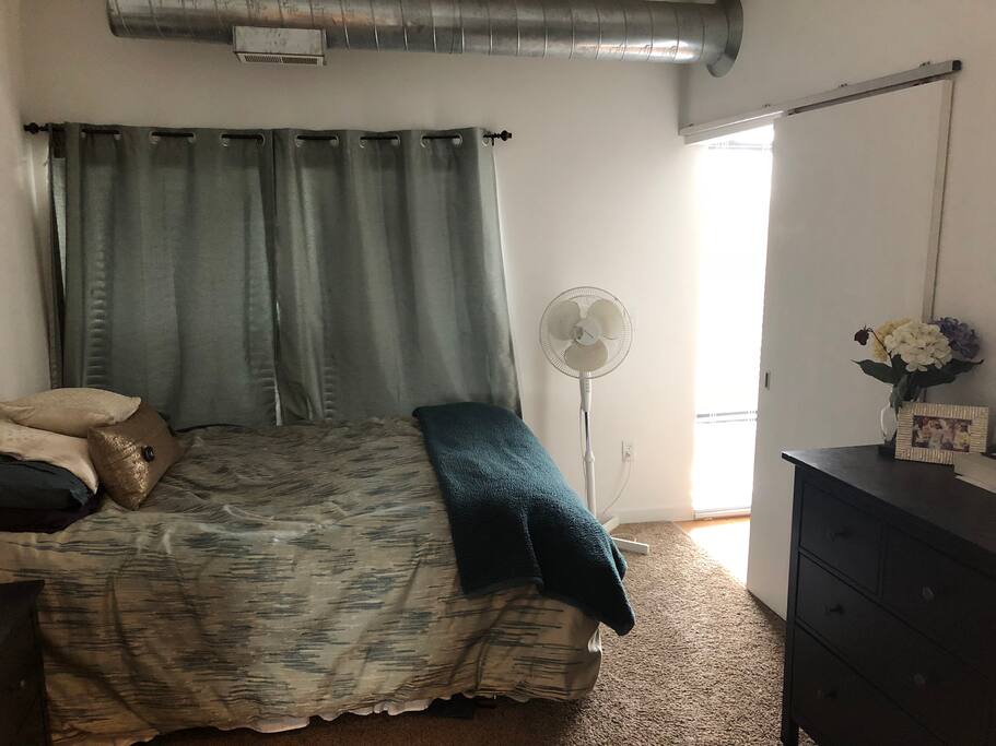 Master bedroom. Queen size bed.