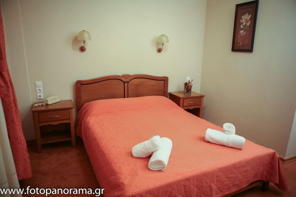 STANDARD OR TWIN ROOM