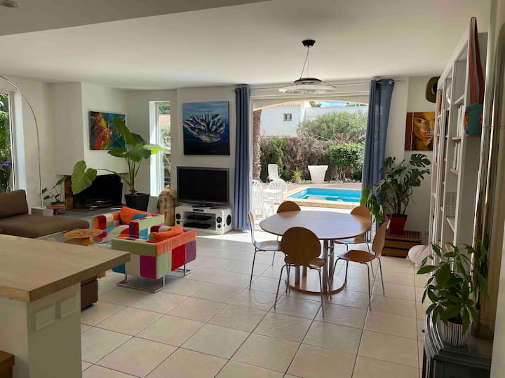 Magnifique Villa Avec Piscine, 6 à 8 Personnes. - La Grande-Motte