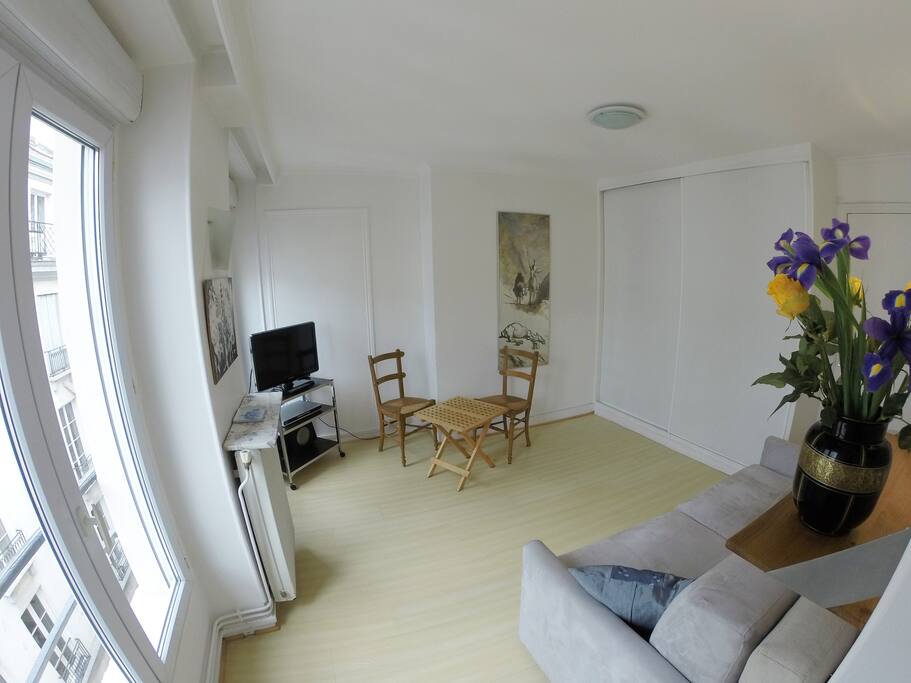 VUE D ENSEMBLE DE LA CHAMBRE