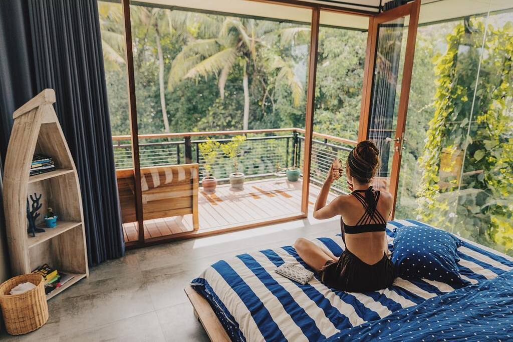 Room with a view! Waking up to a dramatic tropical jungle backdrop
Photo by: Chepolinko