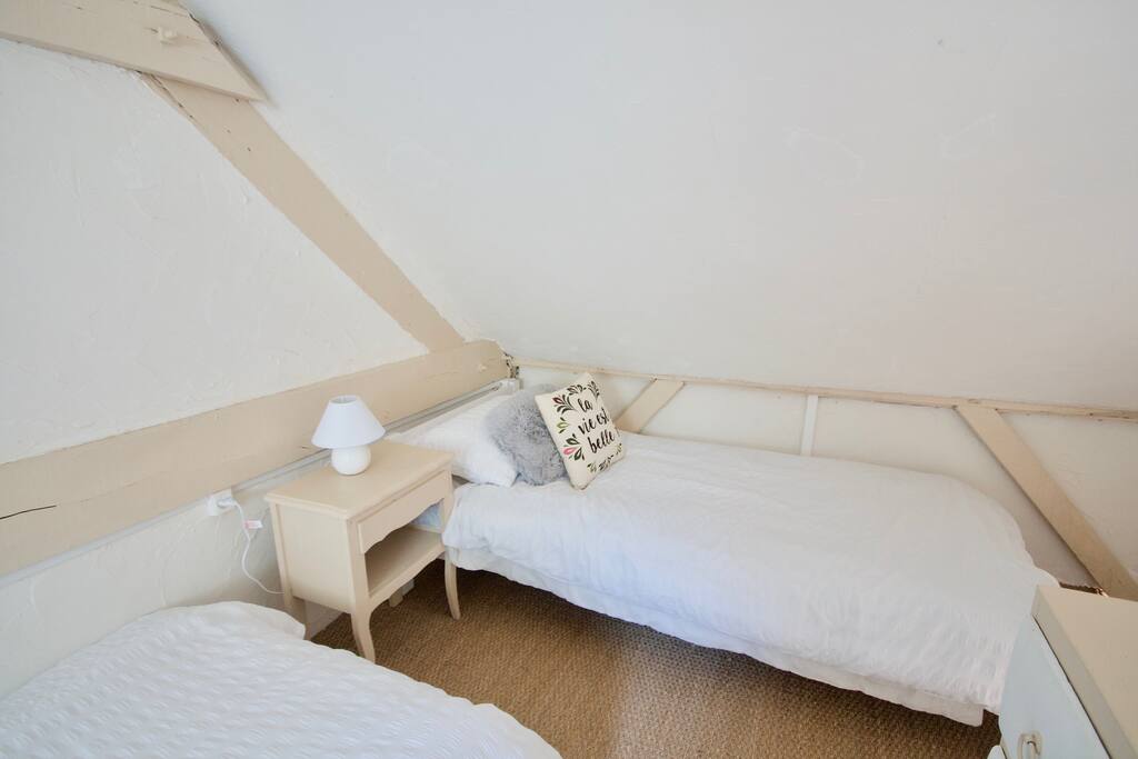 Triple bedroom