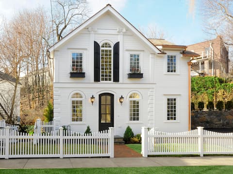 Greenwich/ Hotel Alternative / Boutique Living